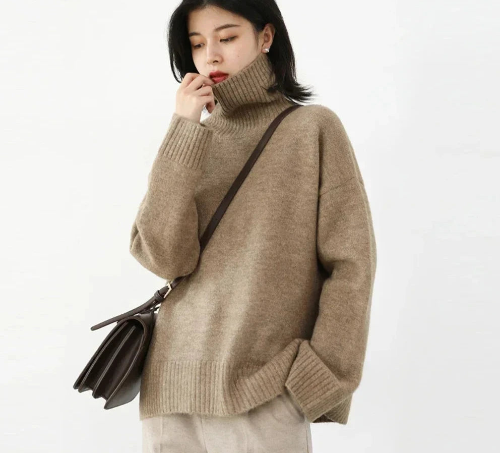 Lizzy Loose Turtleneck Pullover