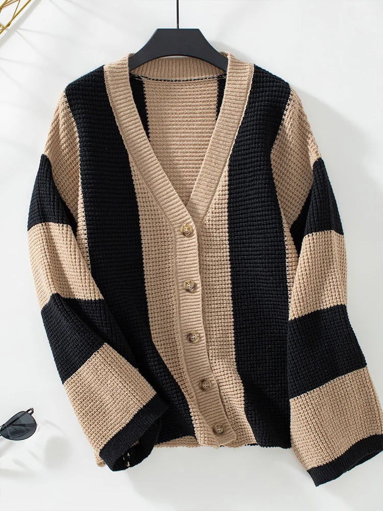 Nelly Knitted V Neck Cardigan With Buttons